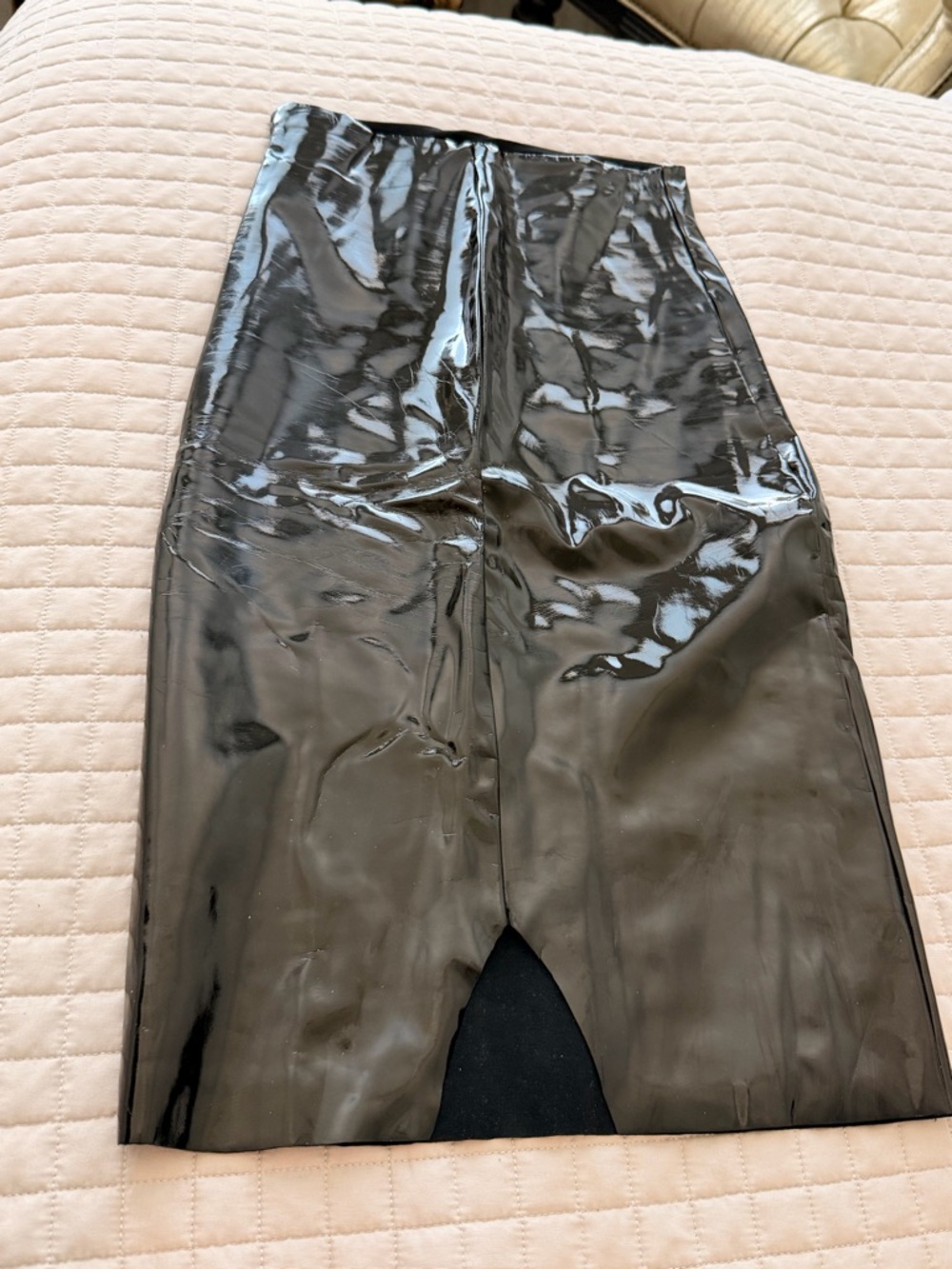 Commando Black High-Shine Patent Pencil Skirt - Picture 2 of 3